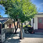 Мініготель Aleksandri