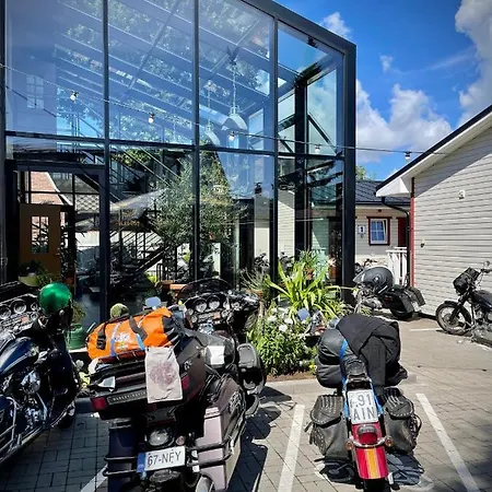 Aleksandri Penzion *